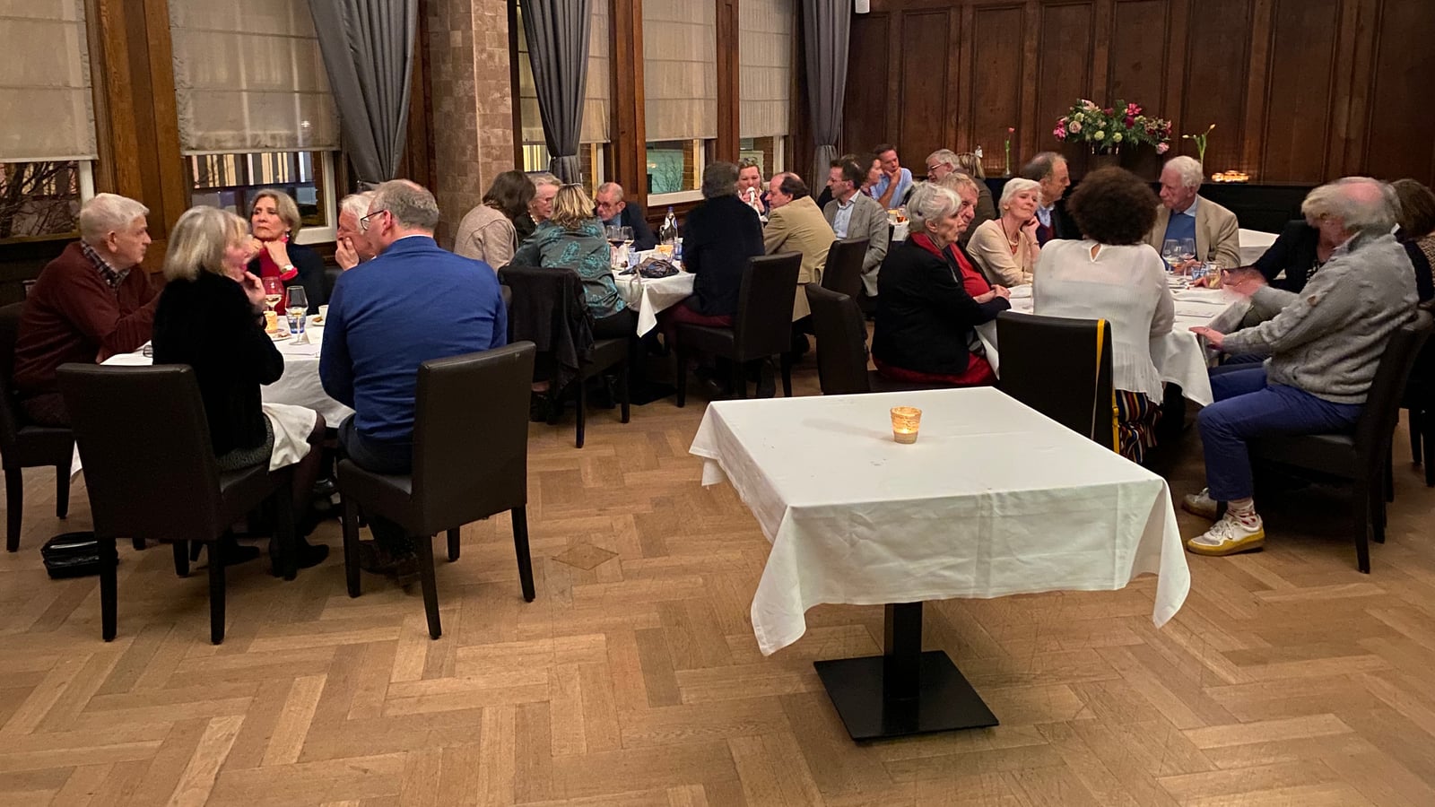 Gezamenlijk dineren Gezamenlijk dineren